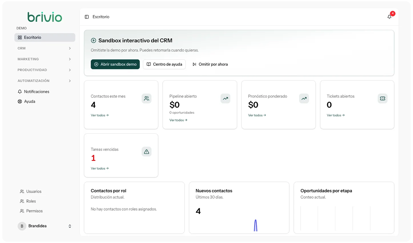 Pantalla real del escritorio de Brivio CRM, con resumen de contactos, oportunidades, tickets y tareas.
